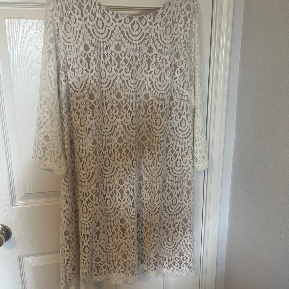 Cream lace dress with tan lining, size 18